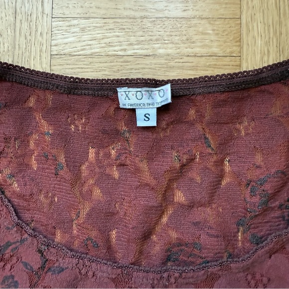 XOXO | vintage women's small sheer Burgundy Floral Lace top - Picture 2 of 4